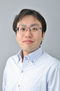 山崎 輝